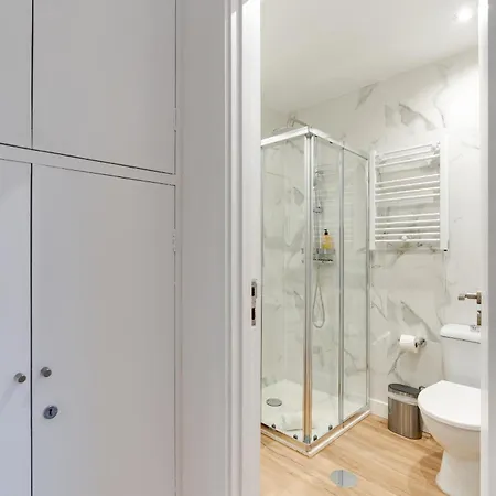 Apartment Rola Art Work Ii By Da'home *