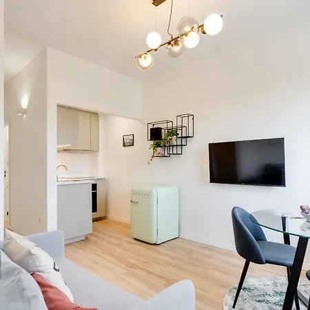 Apartment Rola Art Work Ii By Da'home *