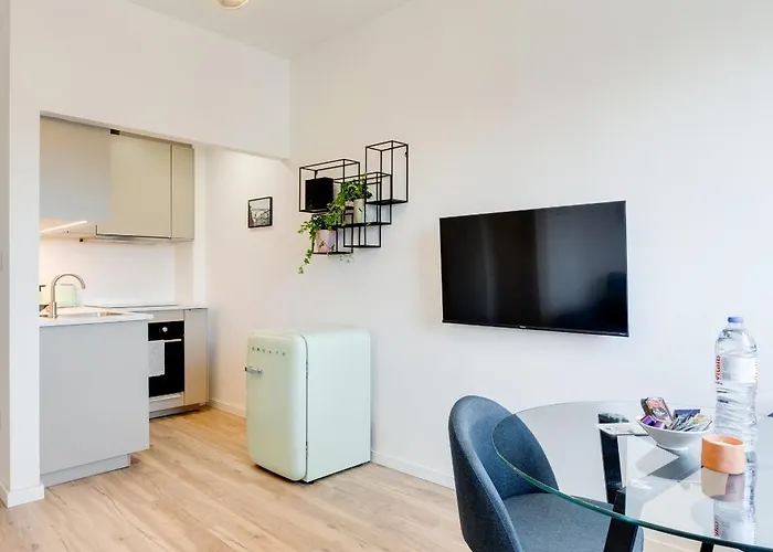 דירה Rola Art Work Ii By Da'home *