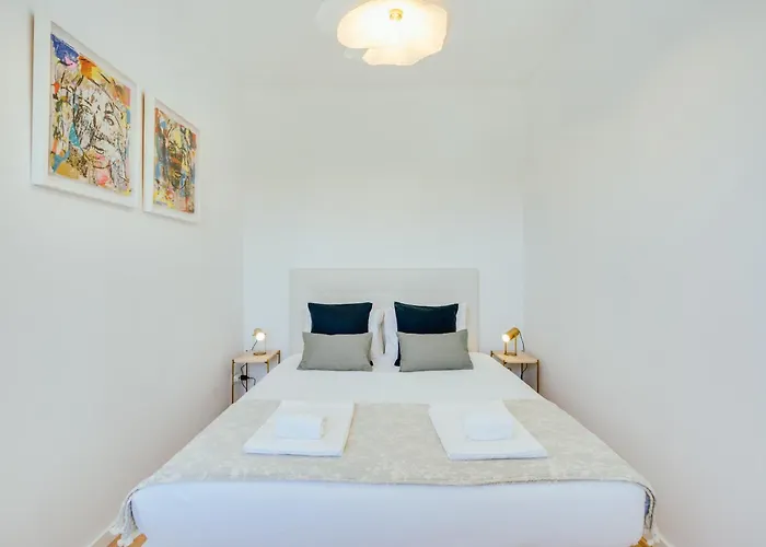 Appartement Rola Art Work Ii By Da'home