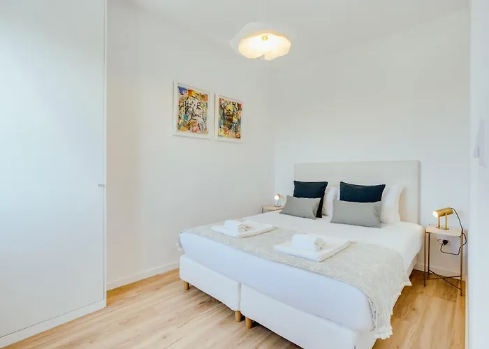 Appartement Rola Art Work Ii By Da'home